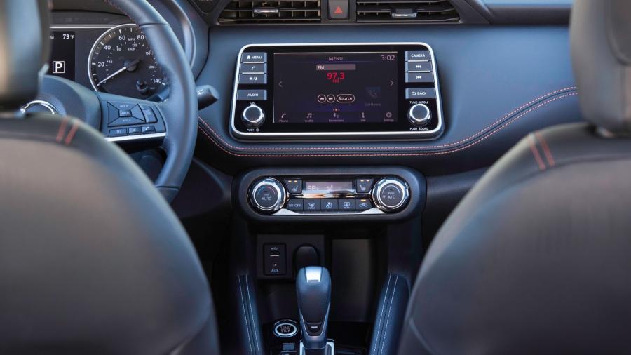 Детали интерьера Nissan Kicks 2018 года  (NA) (фото 7 из 33)